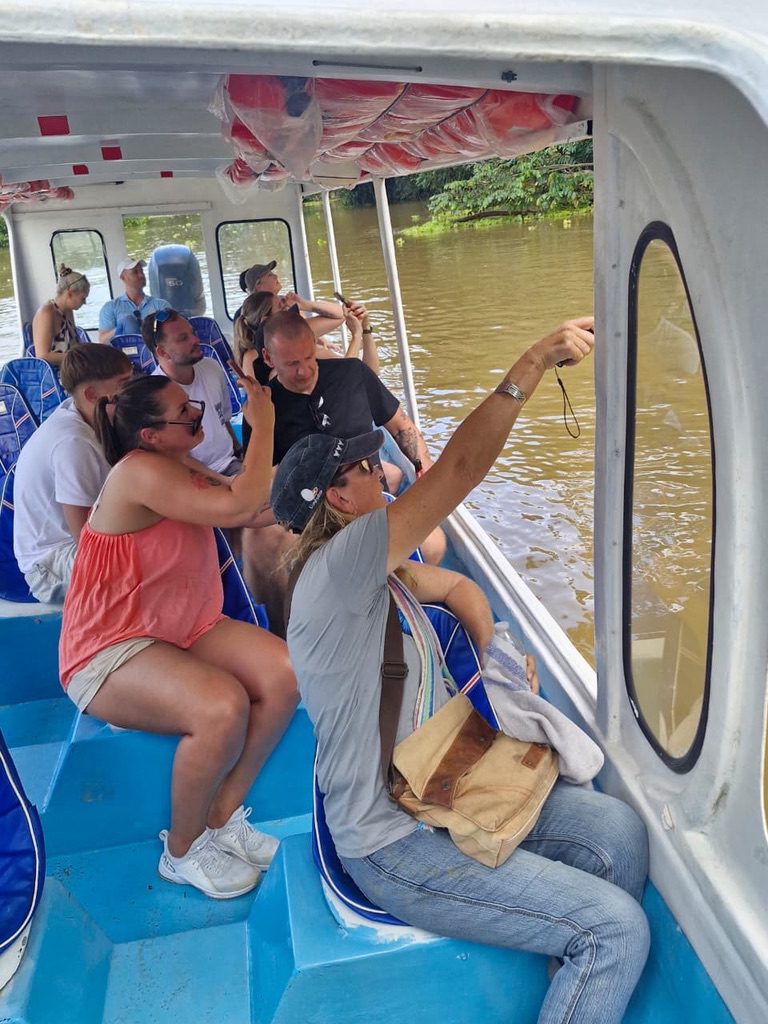 Tropische Bootsfahrt bei Puerto Limón – Impression 5
